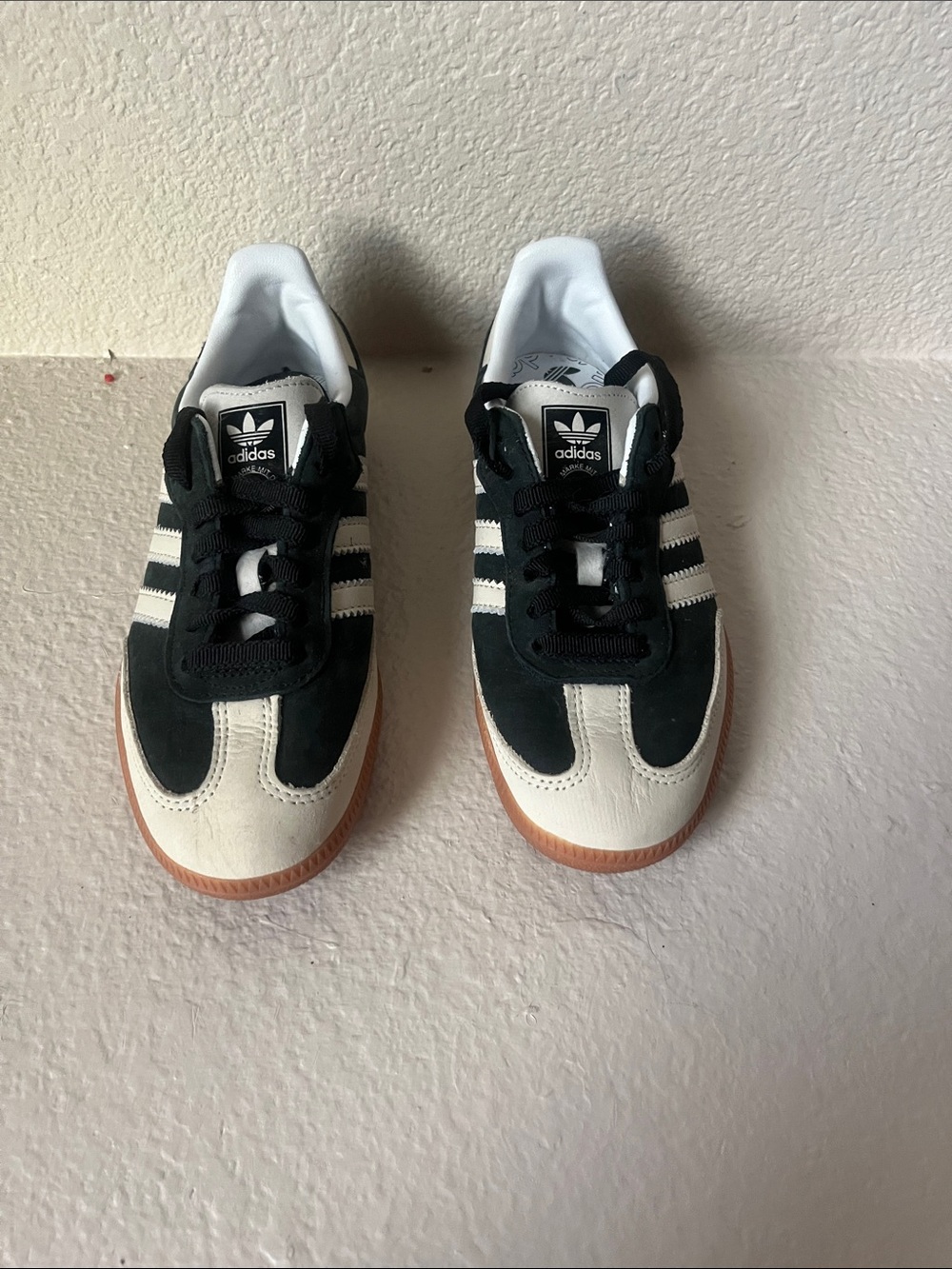 adidas Kids Suede & leather Sneakers in Black &White.never worn! No tag nor box. - Picture 1 of 5